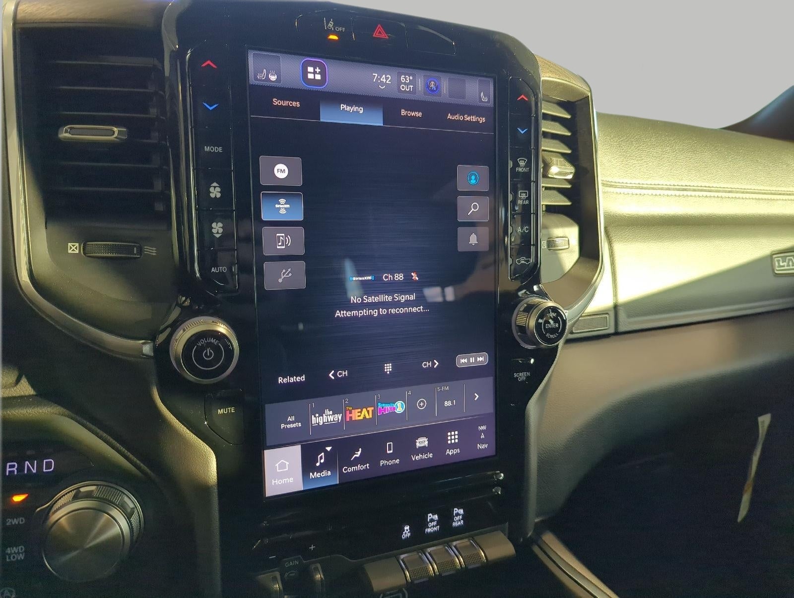 2027 RAM 1500 RAM 1500 LARAMIE CREW CAB 4X4 5'7' BOX