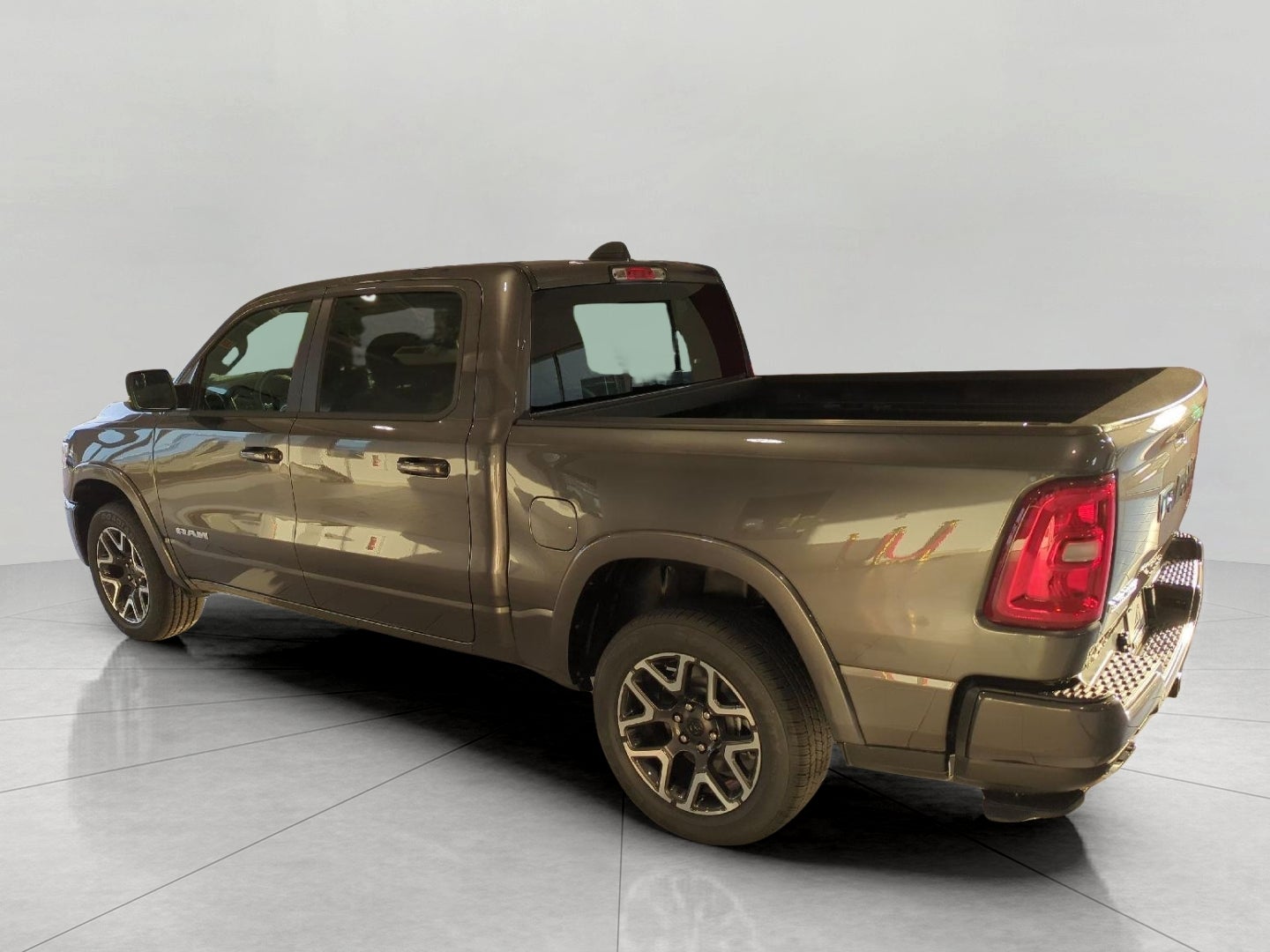 2027 RAM 1500 RAM 1500 LARAMIE CREW CAB 4X4 5'7' BOX