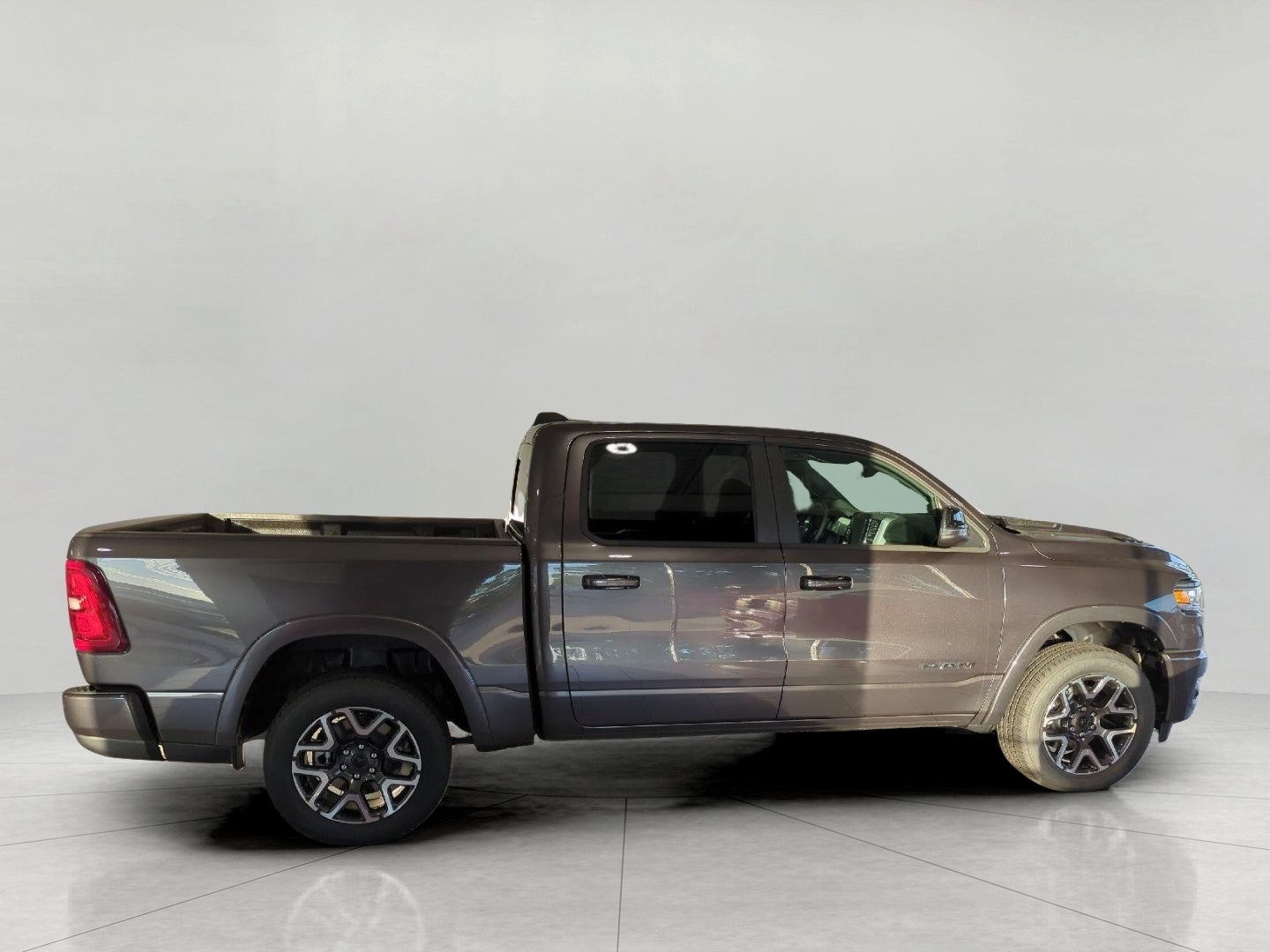 2027 RAM 1500 RAM 1500 LARAMIE CREW CAB 4X4 5'7' BOX
