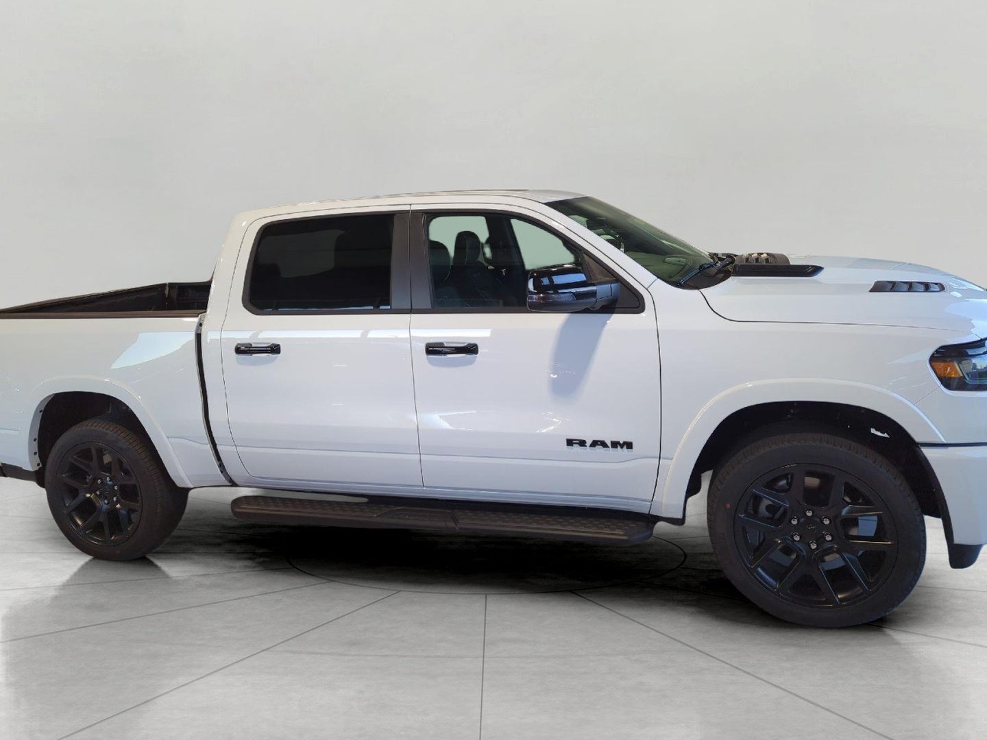 2027 RAM 1500 RAM 1500 LARAMIE CREW CAB 4X4 5'7' BOX