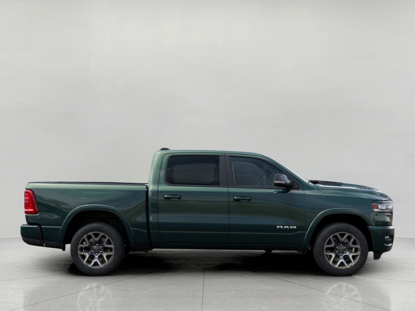 2027 RAM 1500 RAM 1500 LARAMIE CREW CAB 4X4 5'7' BOX