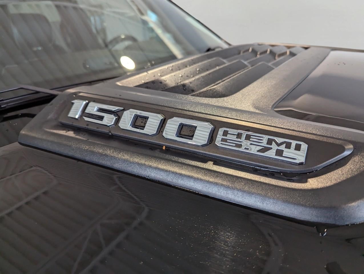 2022 RAM 1500 Laramie Crew Cab 4x4 5'7' Box