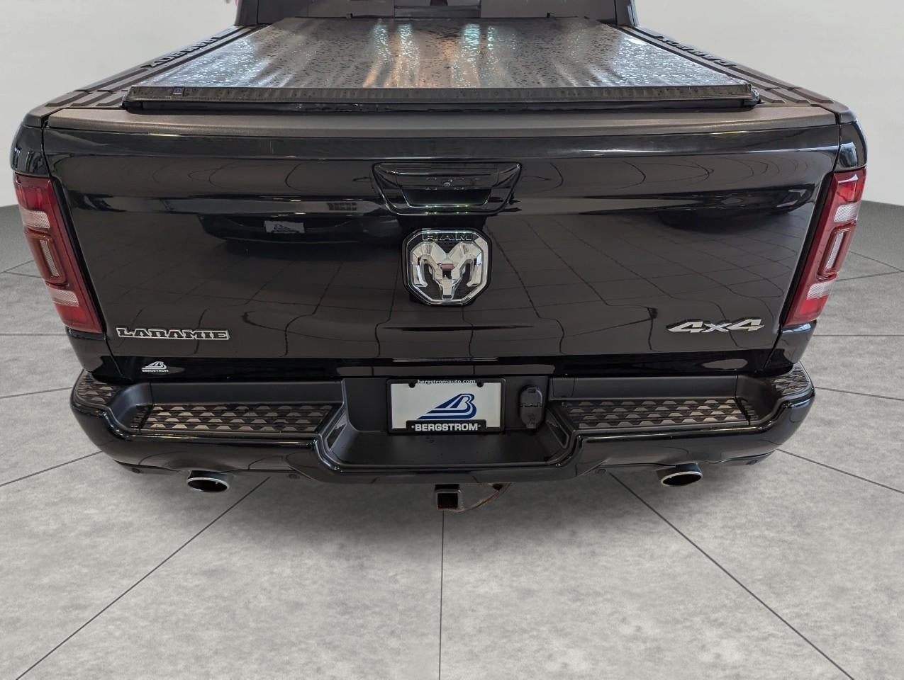 2022 RAM 1500 Laramie Crew Cab 4x4 5'7' Box