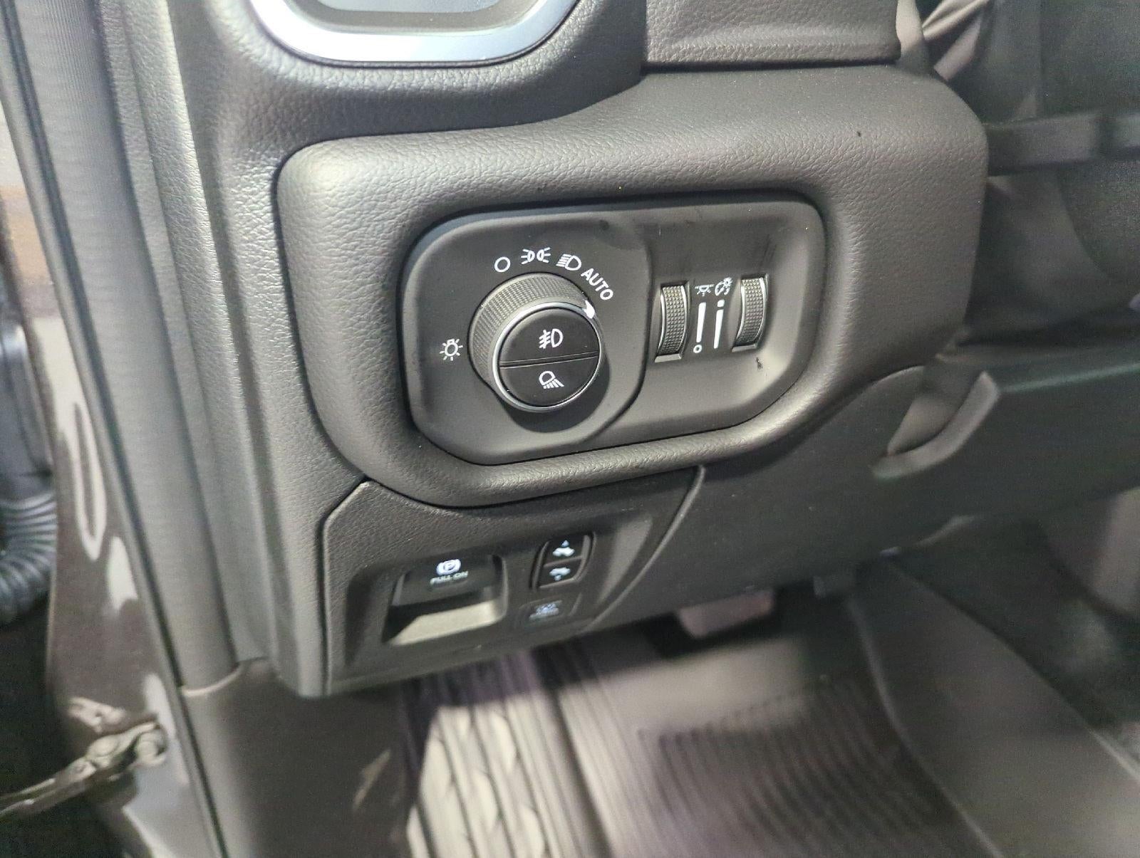 2027 RAM 1500 RAM 1500 LARAMIE CREW CAB 4X4 5'7' BOX