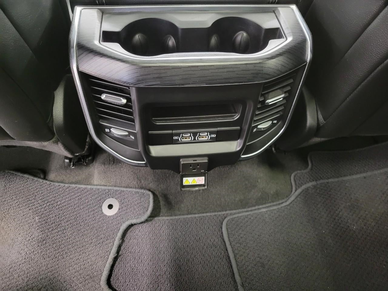 2023 RAM 1500 Laramie Crew Cab 4x4 5'7' Box