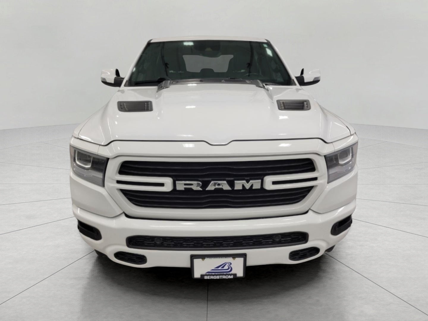 2023 RAM 1500 Laramie Crew Cab 4x4 5'7' Box