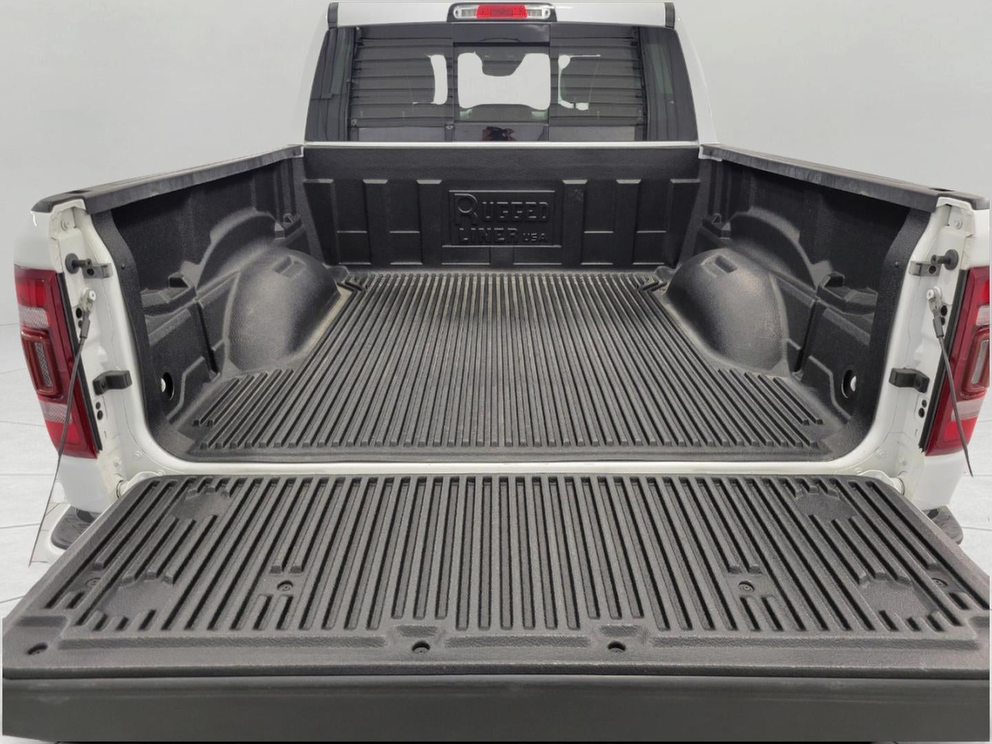 2023 RAM 1500 Laramie Crew Cab 4x4 5'7' Box