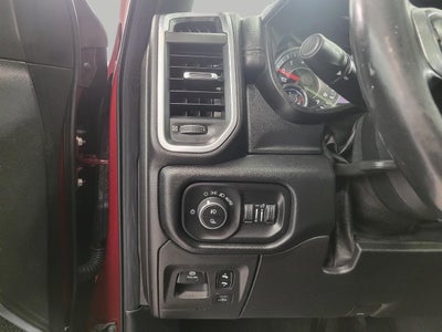 2020 RAM 1500 Laramie Crew Cab 4x4 5'7' Box