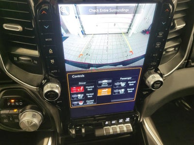 2020 RAM 1500 Laramie Crew Cab 4x4 5'7' Box