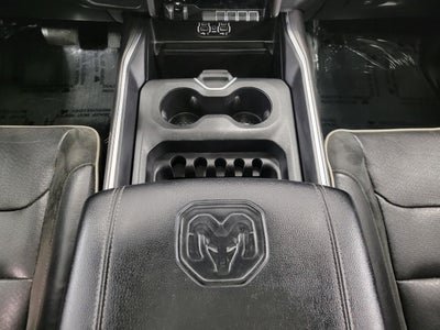 2020 RAM 1500 Laramie Crew Cab 4x4 5'7' Box