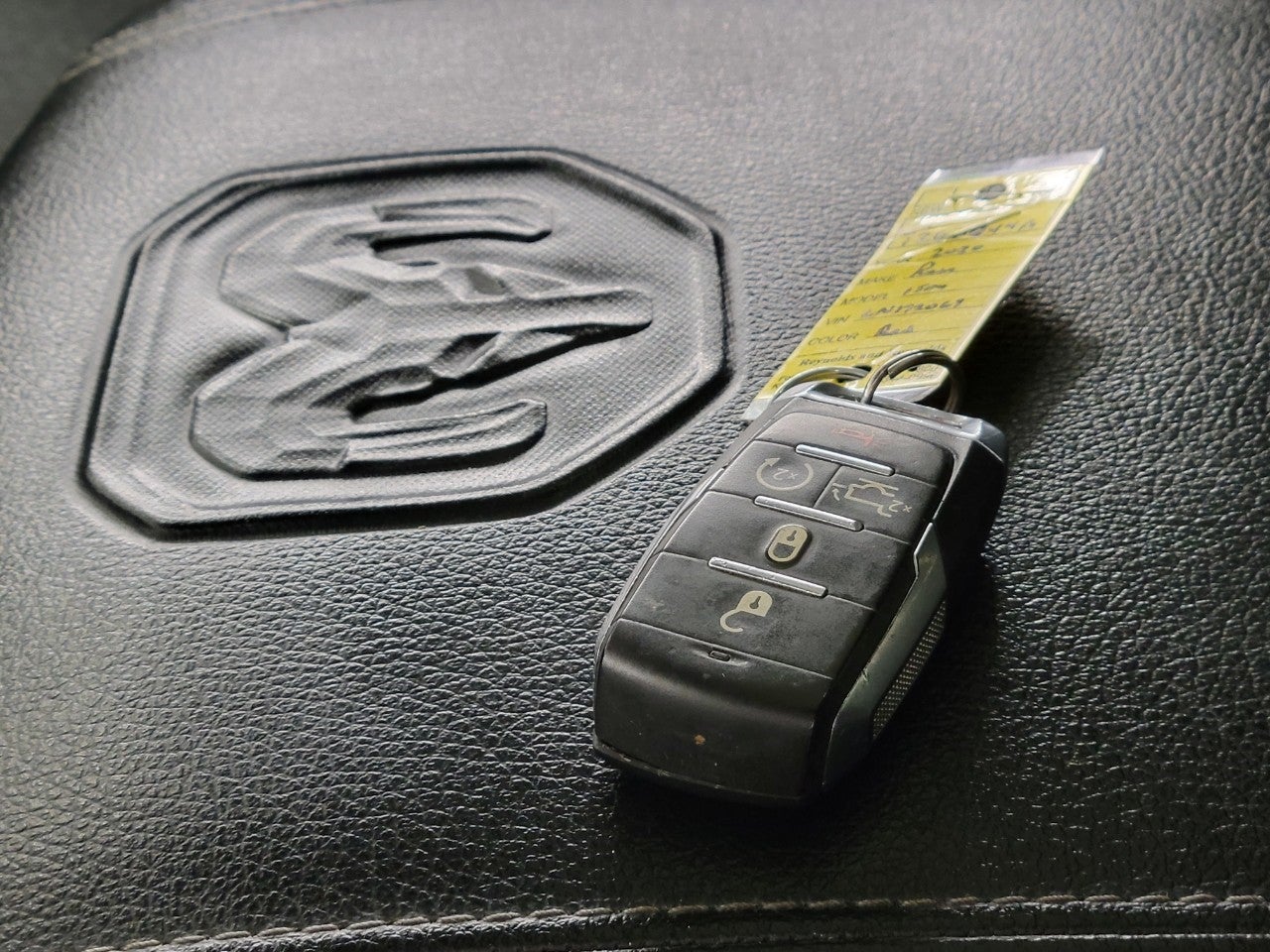 2020 RAM 1500 Laramie Crew Cab 4x4 5'7' Box