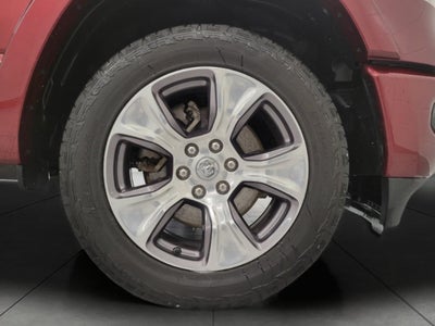 2020 RAM 1500 Laramie Crew Cab 4x4 5'7' Box