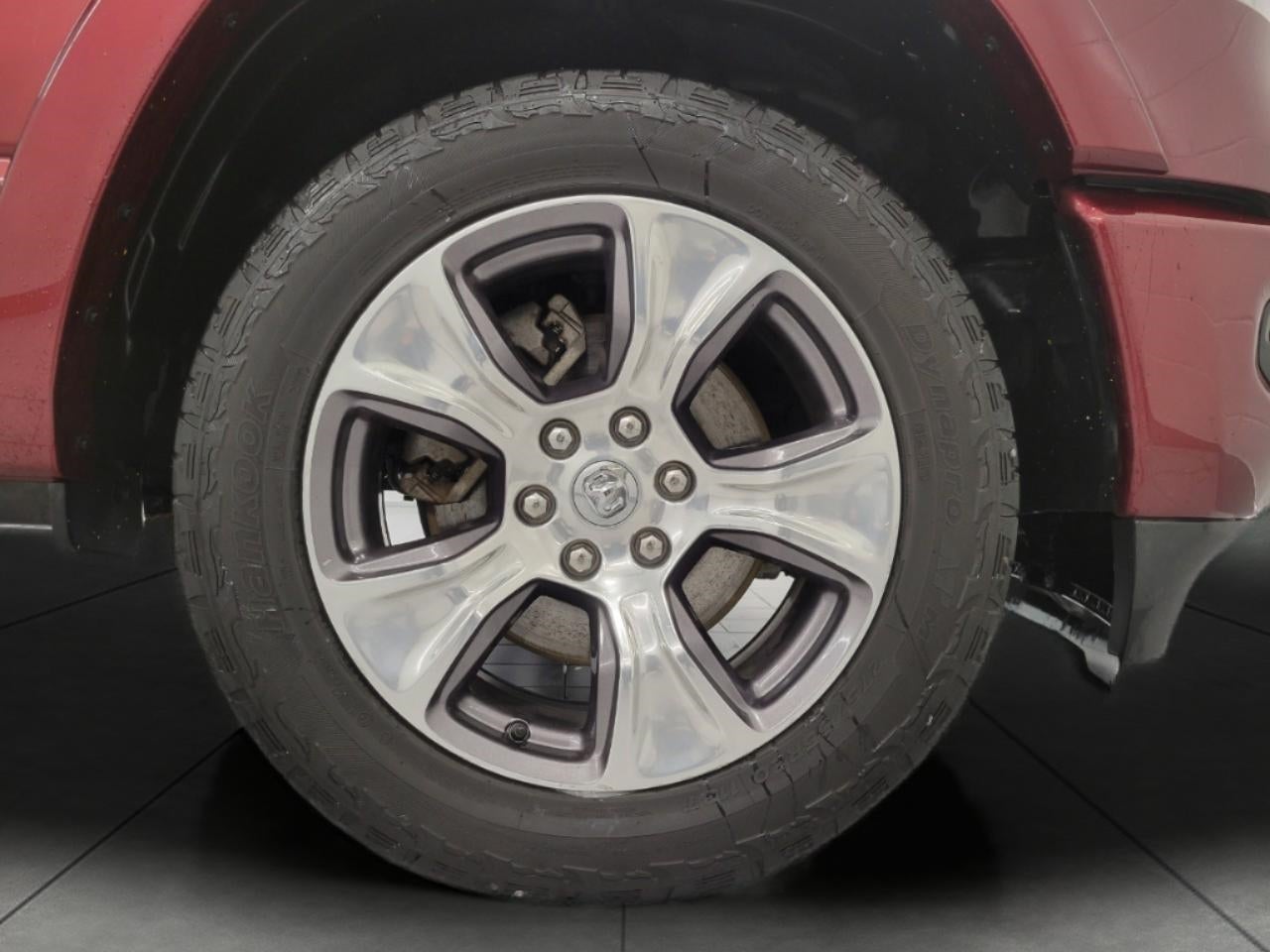 2020 RAM 1500 Laramie Crew Cab 4x4 5'7' Box