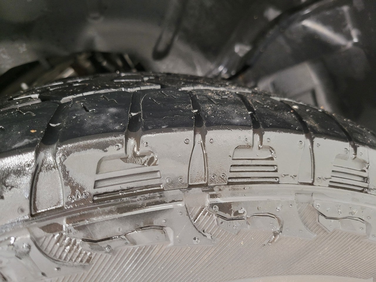 2020 RAM 1500 Laramie Crew Cab 4x4 5'7' Box