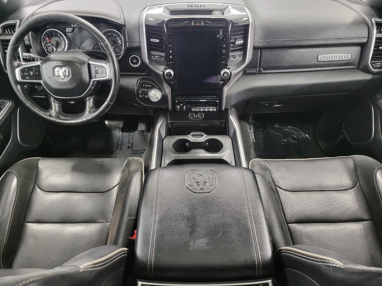 2020 RAM 1500 Laramie Crew Cab 4x4 5'7' Box