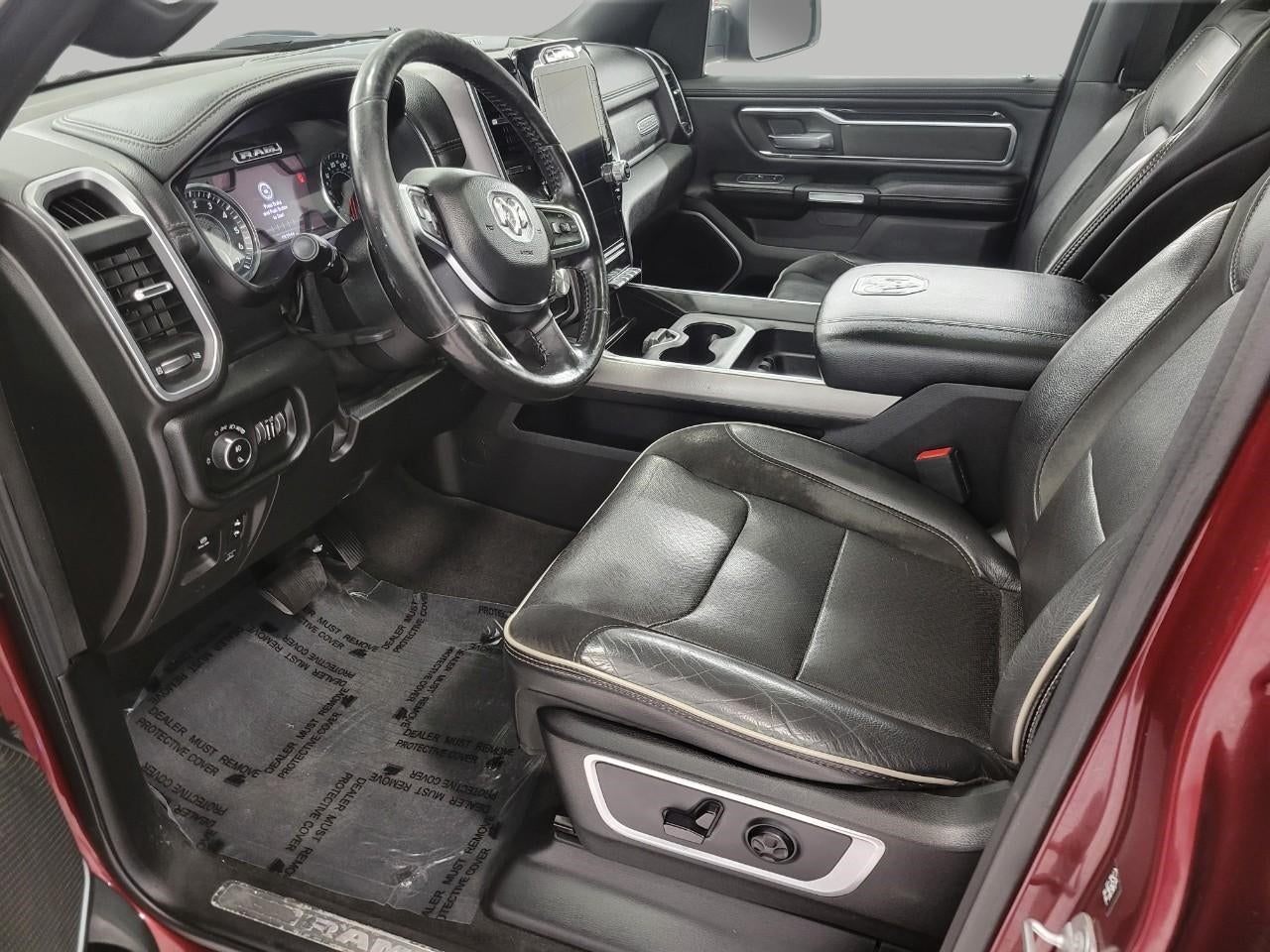 2020 RAM 1500 Laramie Crew Cab 4x4 5'7' Box