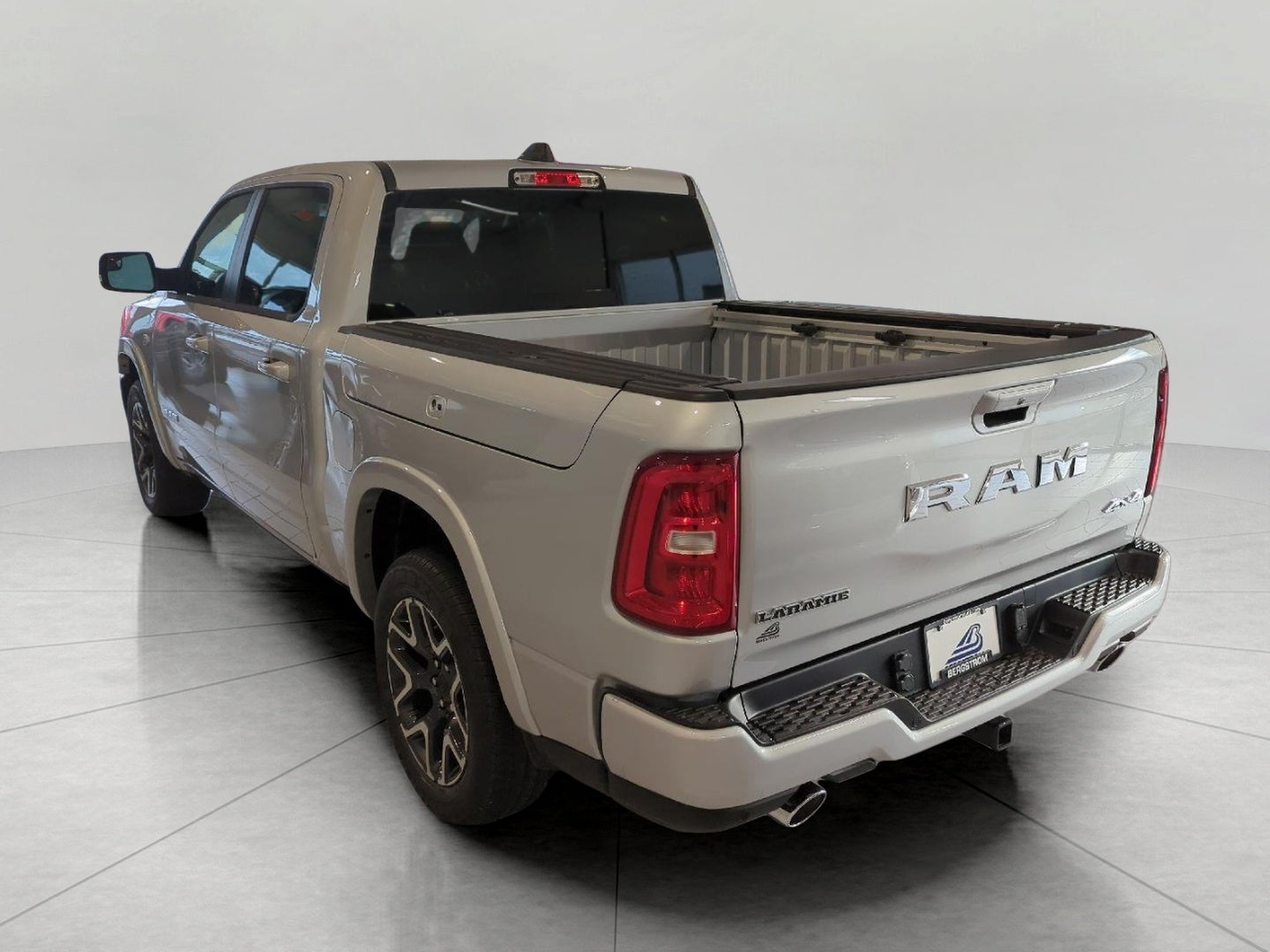 2027 RAM 1500 RAM 1500 LARAMIE CREW CAB 4X4 5'7' BOX