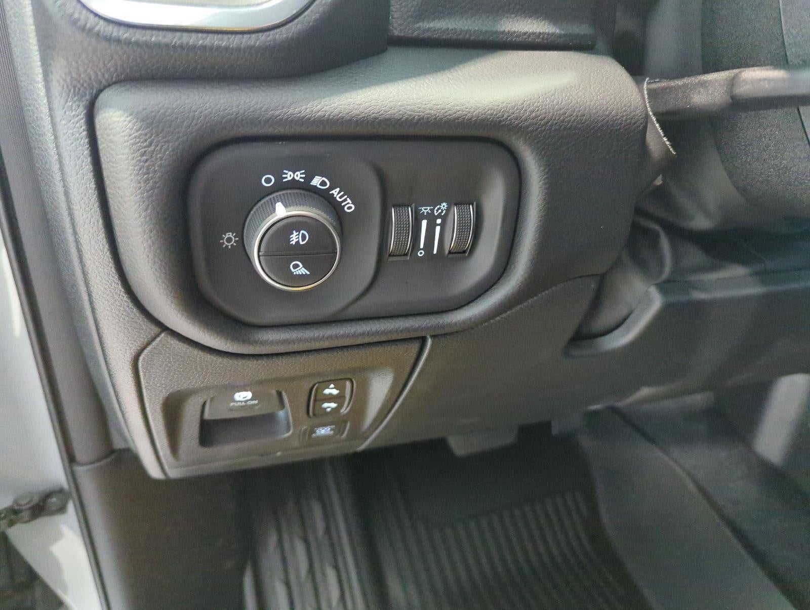 2027 RAM 1500 RAM 1500 LARAMIE CREW CAB 4X4 5'7' BOX