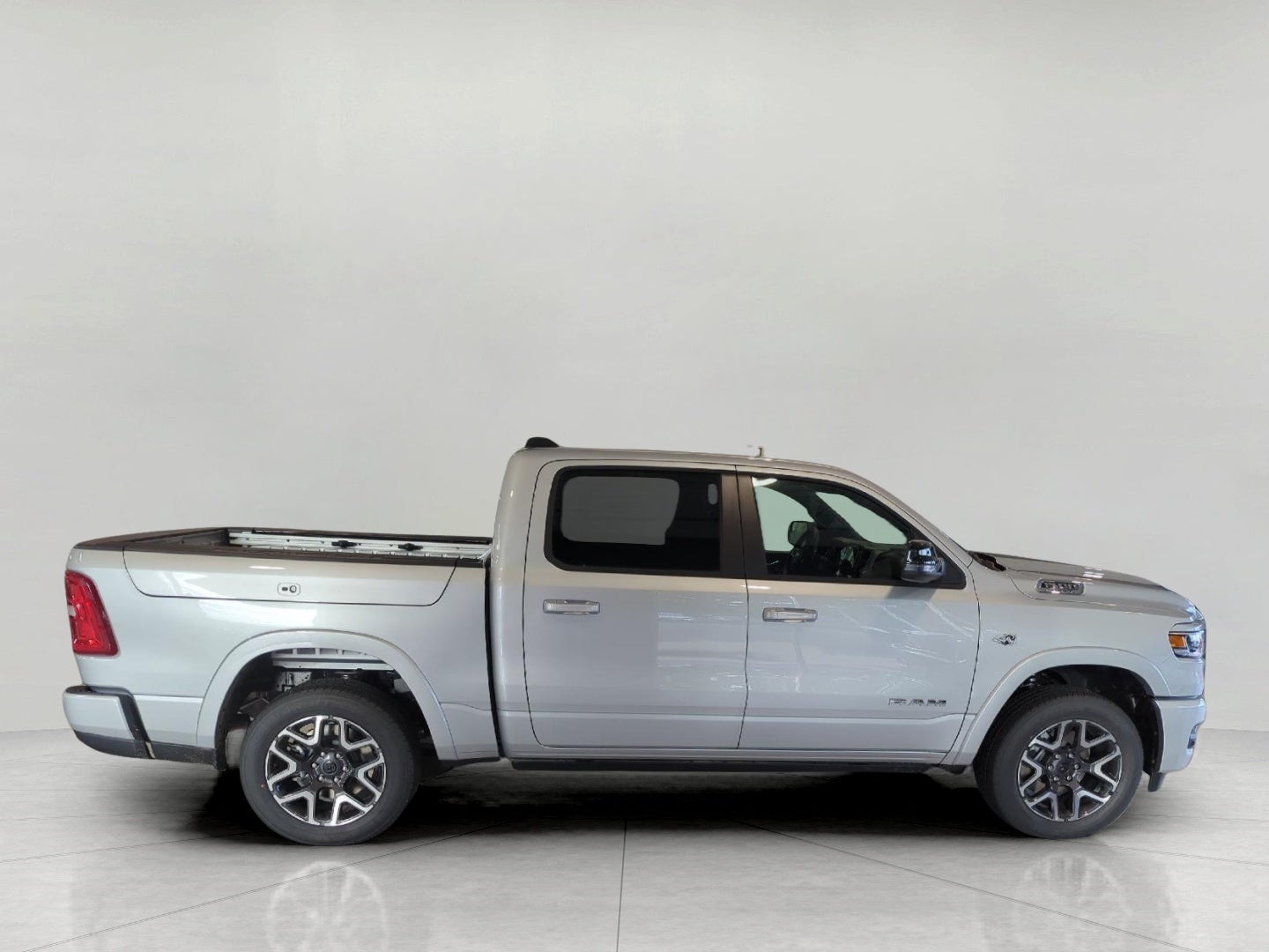 2027 RAM 1500 RAM 1500 LARAMIE CREW CAB 4X4 5'7' BOX