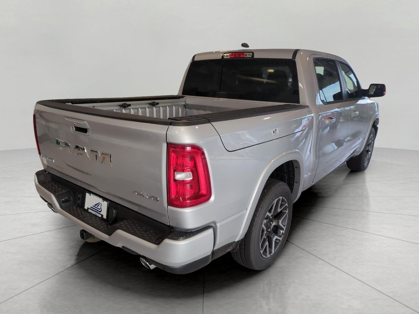 2027 RAM 1500 RAM 1500 LARAMIE CREW CAB 4X4 5'7' BOX