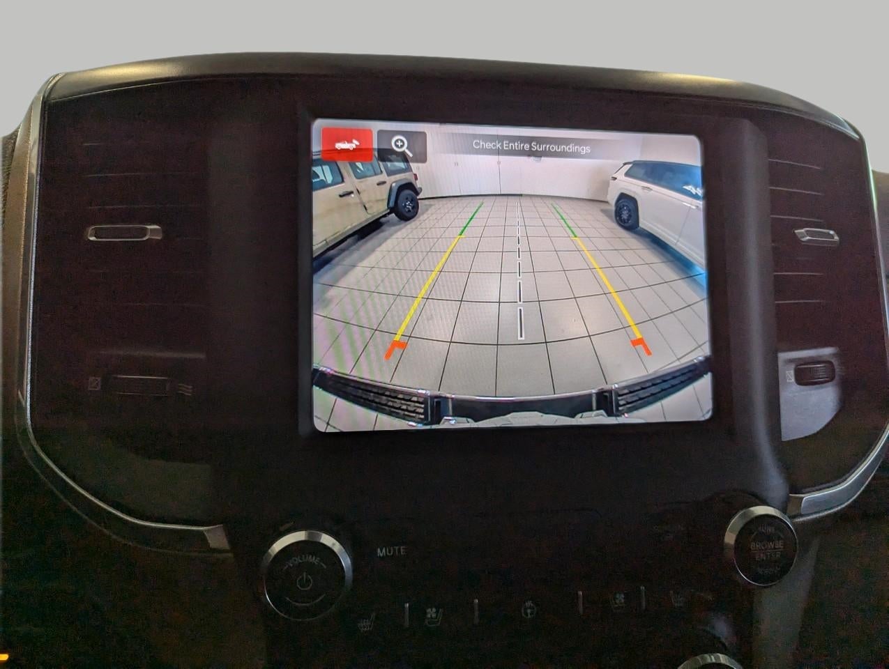 2022 RAM 1500 Laramie Crew Cab 4x4 5'7' Box