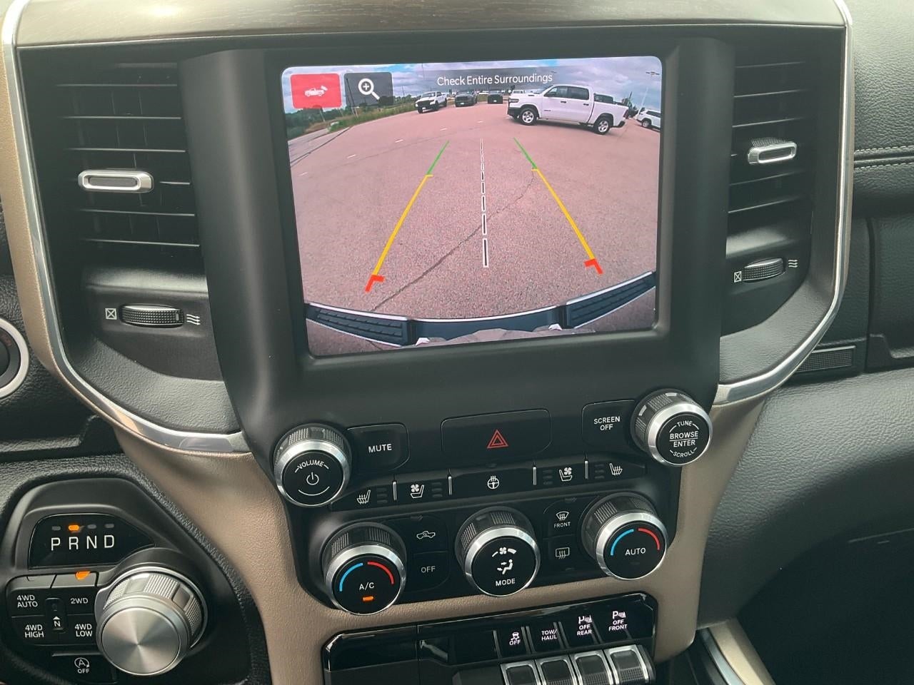 2022 RAM 1500 Laramie Crew Cab 4x4 5'7' Box