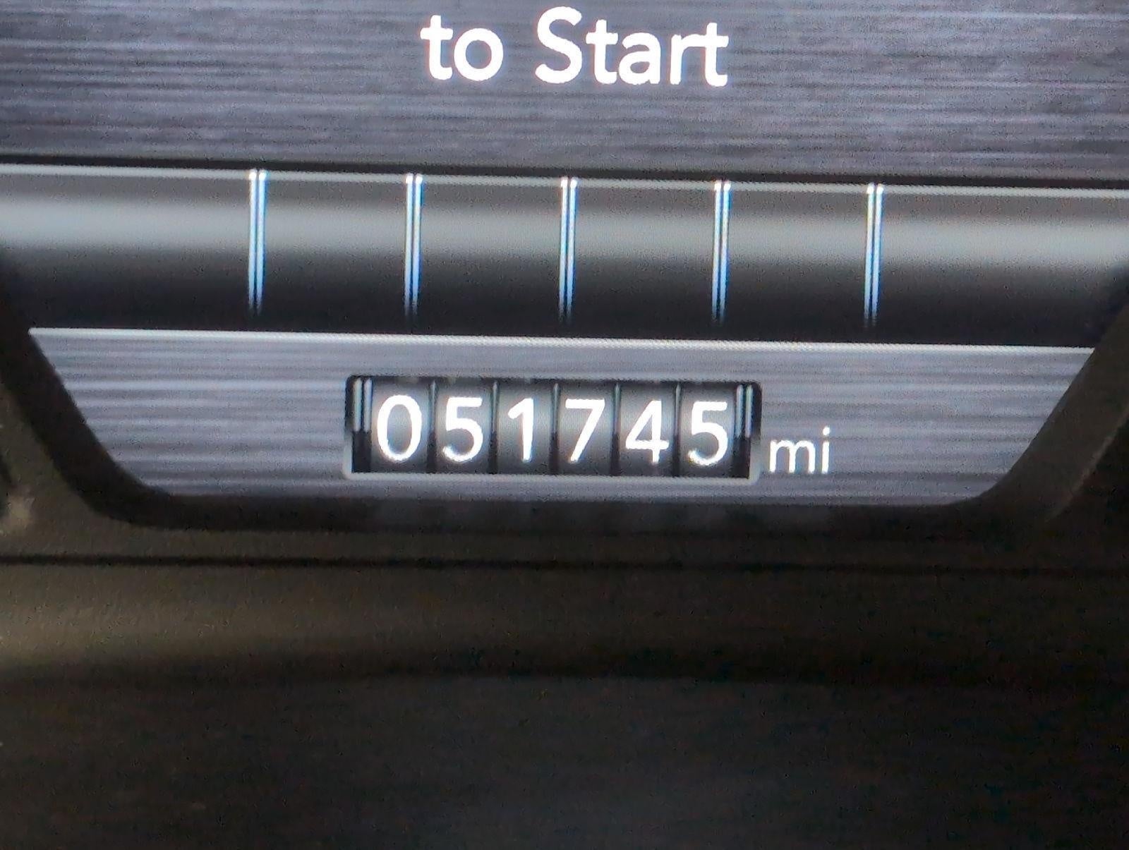 2022 RAM 1500 Laramie Crew Cab 4x4 5'7' Box