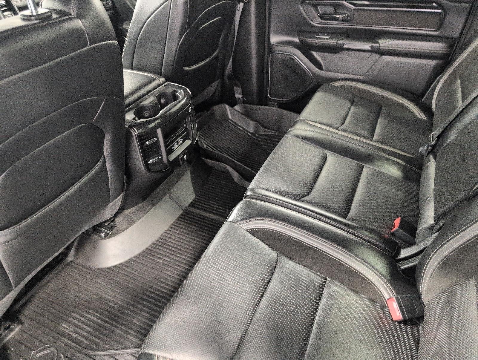 2022 RAM 1500 Laramie Crew Cab 4x4 5'7' Box