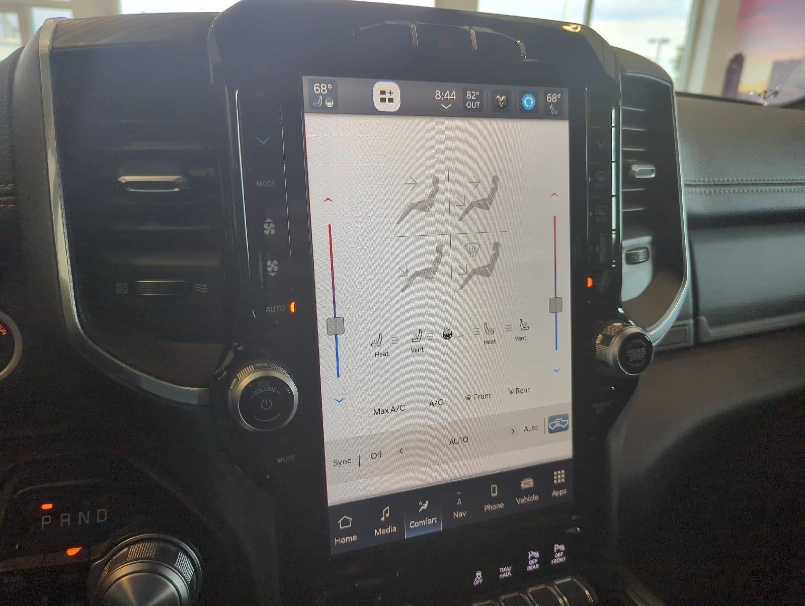 2023 RAM 1500 Laramie Crew Cab 4x4 5'7' Box