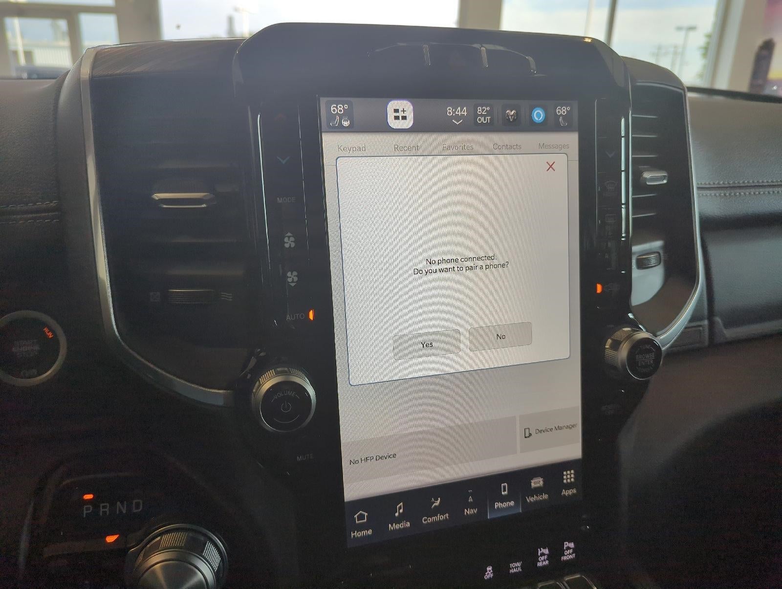 2023 RAM 1500 Laramie Crew Cab 4x4 5'7' Box