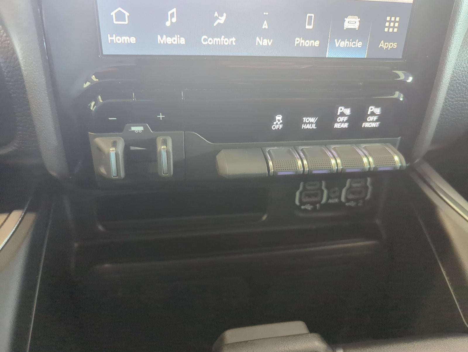 2023 RAM 1500 Laramie Crew Cab 4x4 5'7' Box