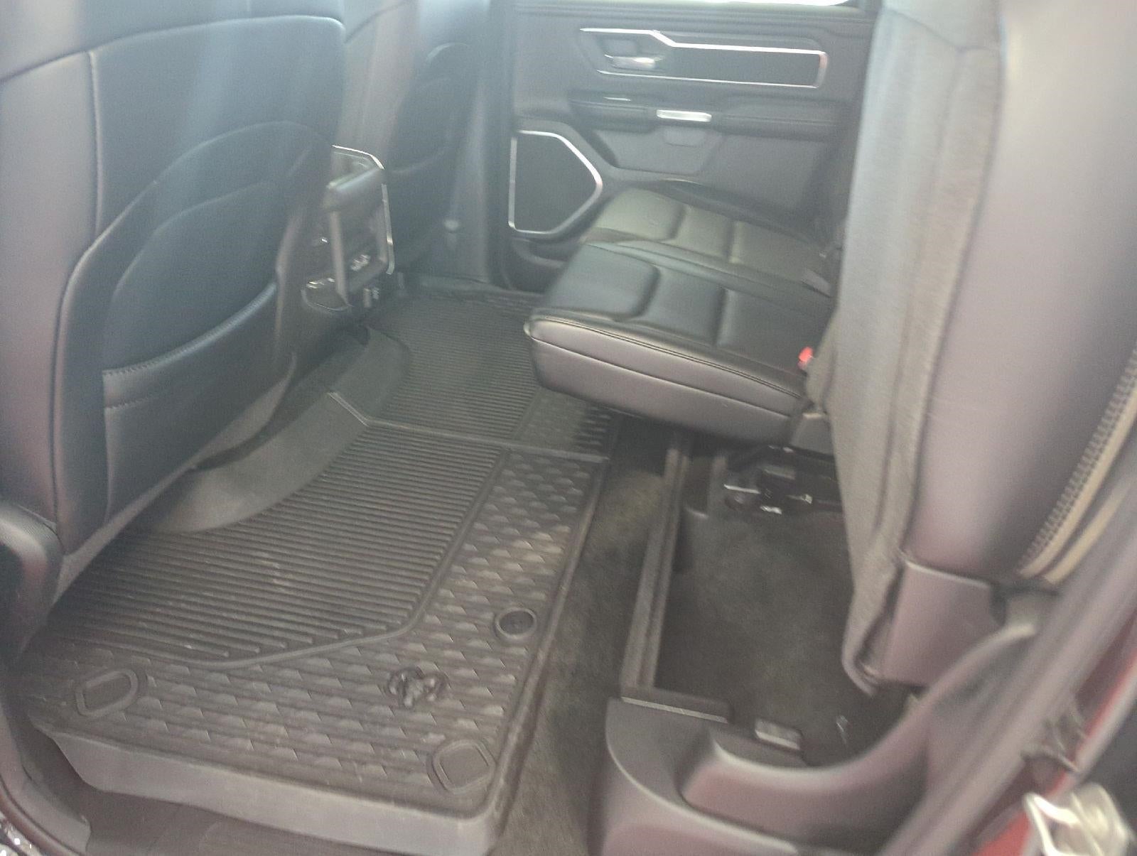 2023 RAM 1500 Laramie Crew Cab 4x4 5'7' Box