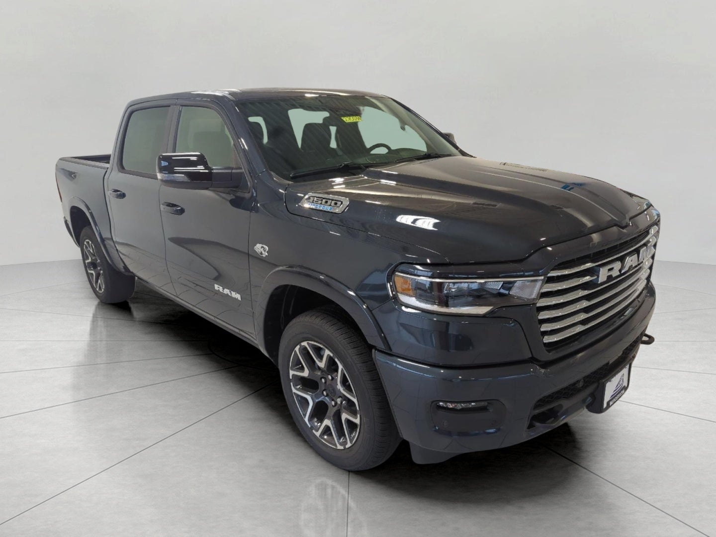 2027 RAM 1500 RAM 1500 LARAMIE CREW CAB 4X4 5'7' BOX
