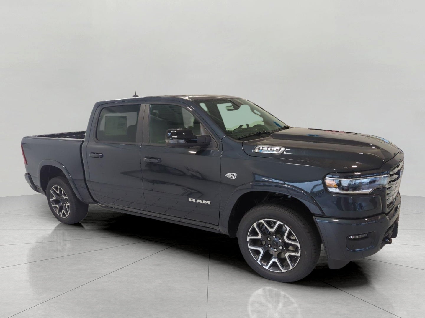 2027 RAM 1500 RAM 1500 LARAMIE CREW CAB 4X4 5'7' BOX