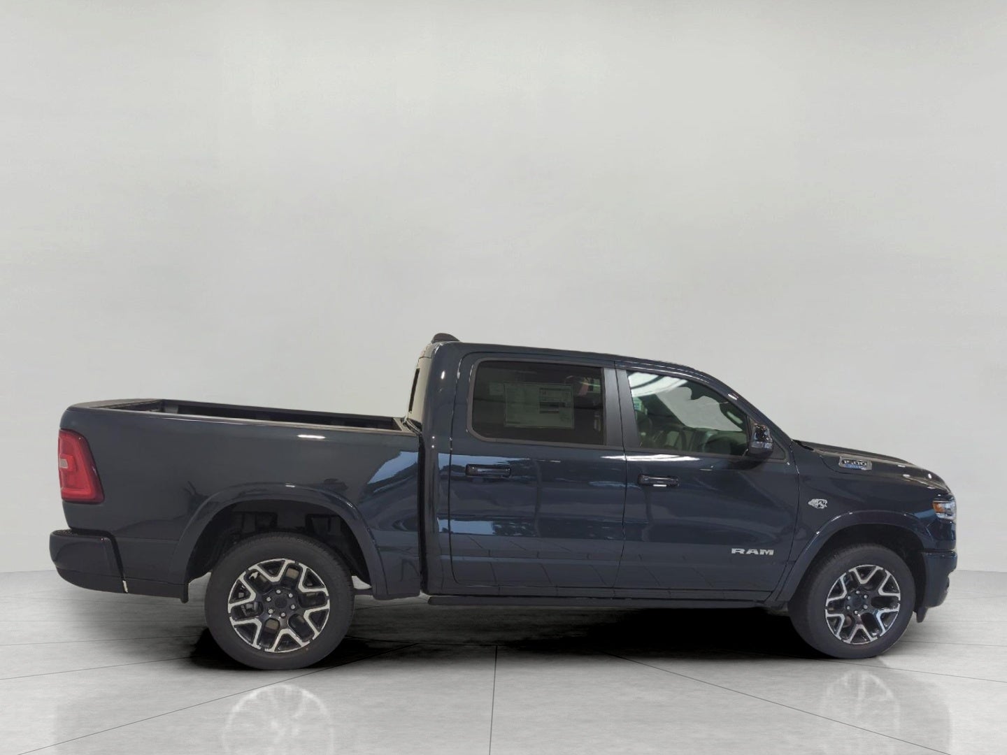 2027 RAM 1500 RAM 1500 LARAMIE CREW CAB 4X4 5'7' BOX