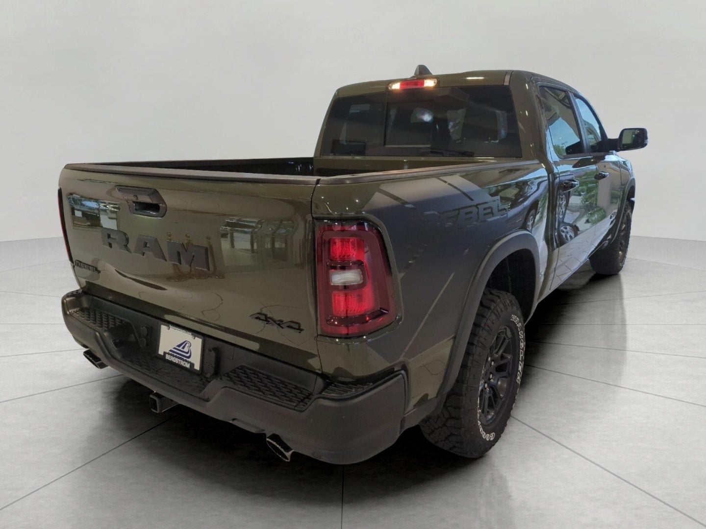 2027 RAM 1500 RAM 1500 REBEL CREW CAB 4X4 5'7' BOX