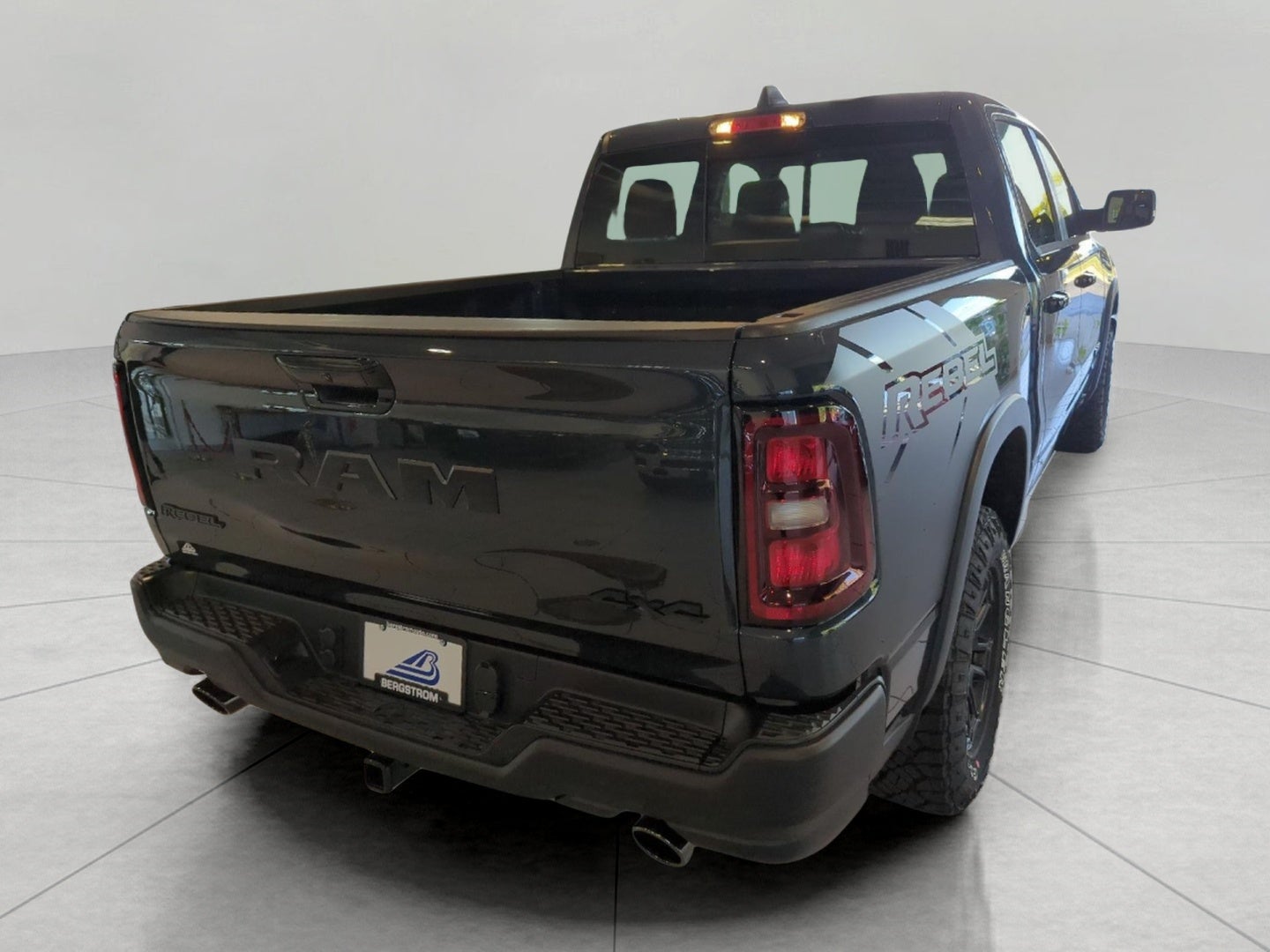 2027 RAM 1500 RAM 1500 REBEL CREW CAB 4X4 5'7' BOX