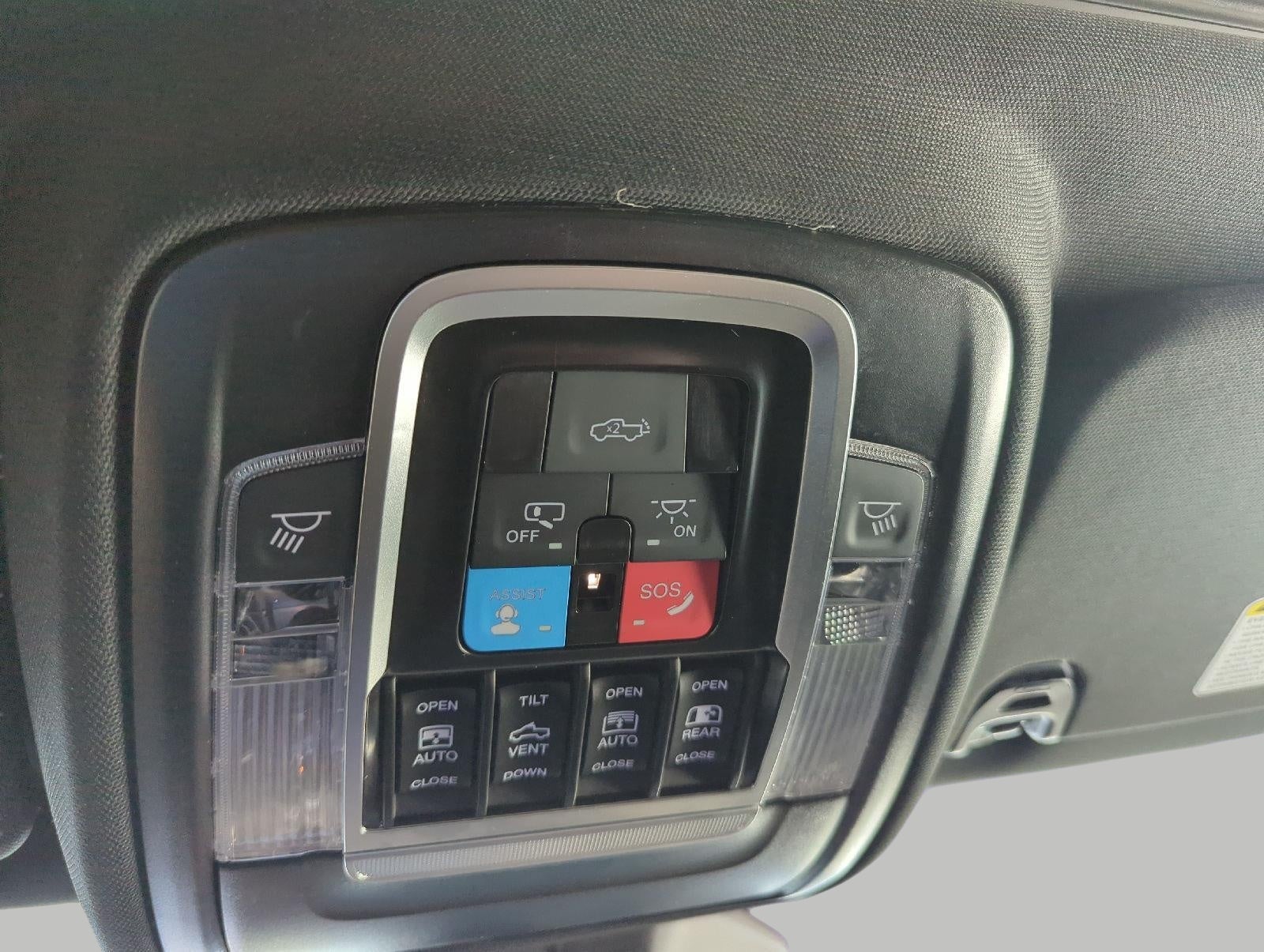 2025 RAM 1500 Big Horn Crew Cab 4x4 6'4' Box