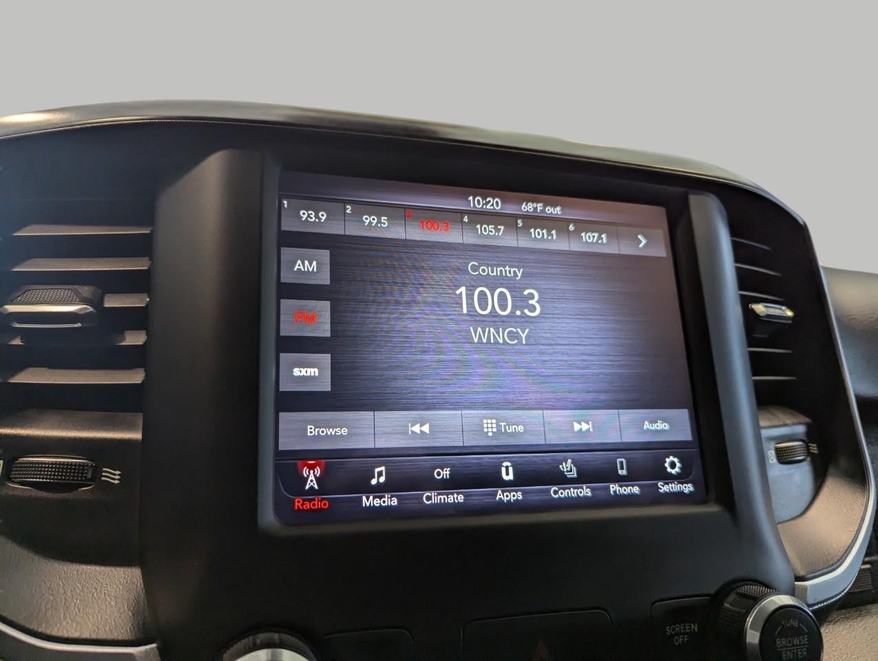 2019 RAM 1500 Big Horn/Lone Star Crew Cab 4x4 6'4' Box