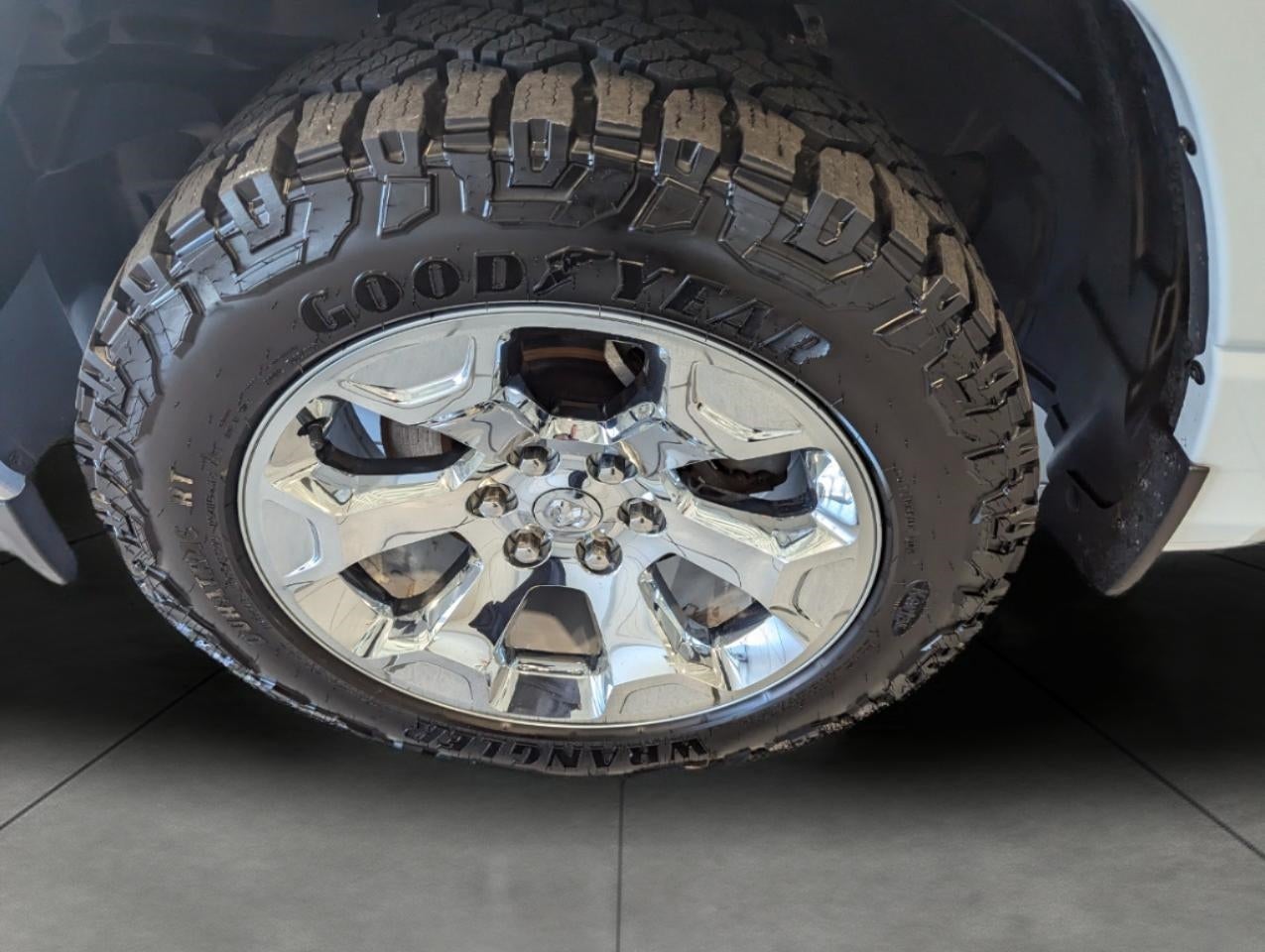 2019 RAM 1500 Big Horn/Lone Star Crew Cab 4x4 6'4' Box