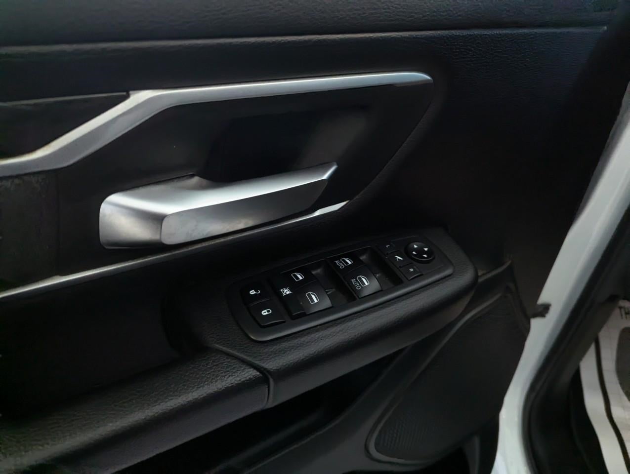 2019 RAM 1500 Big Horn/Lone Star Crew Cab 4x4 6'4' Box