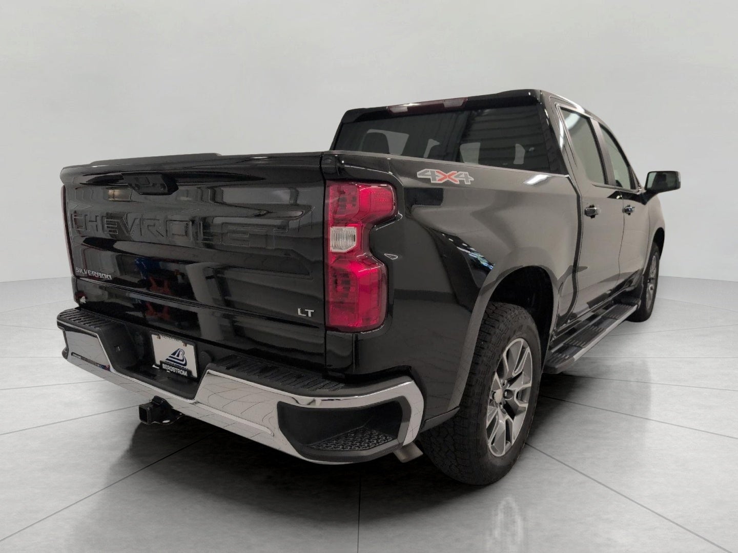 2024 Chevrolet SILVERADO 1500 4WD Crew Cab Short Bed LT with 2FL