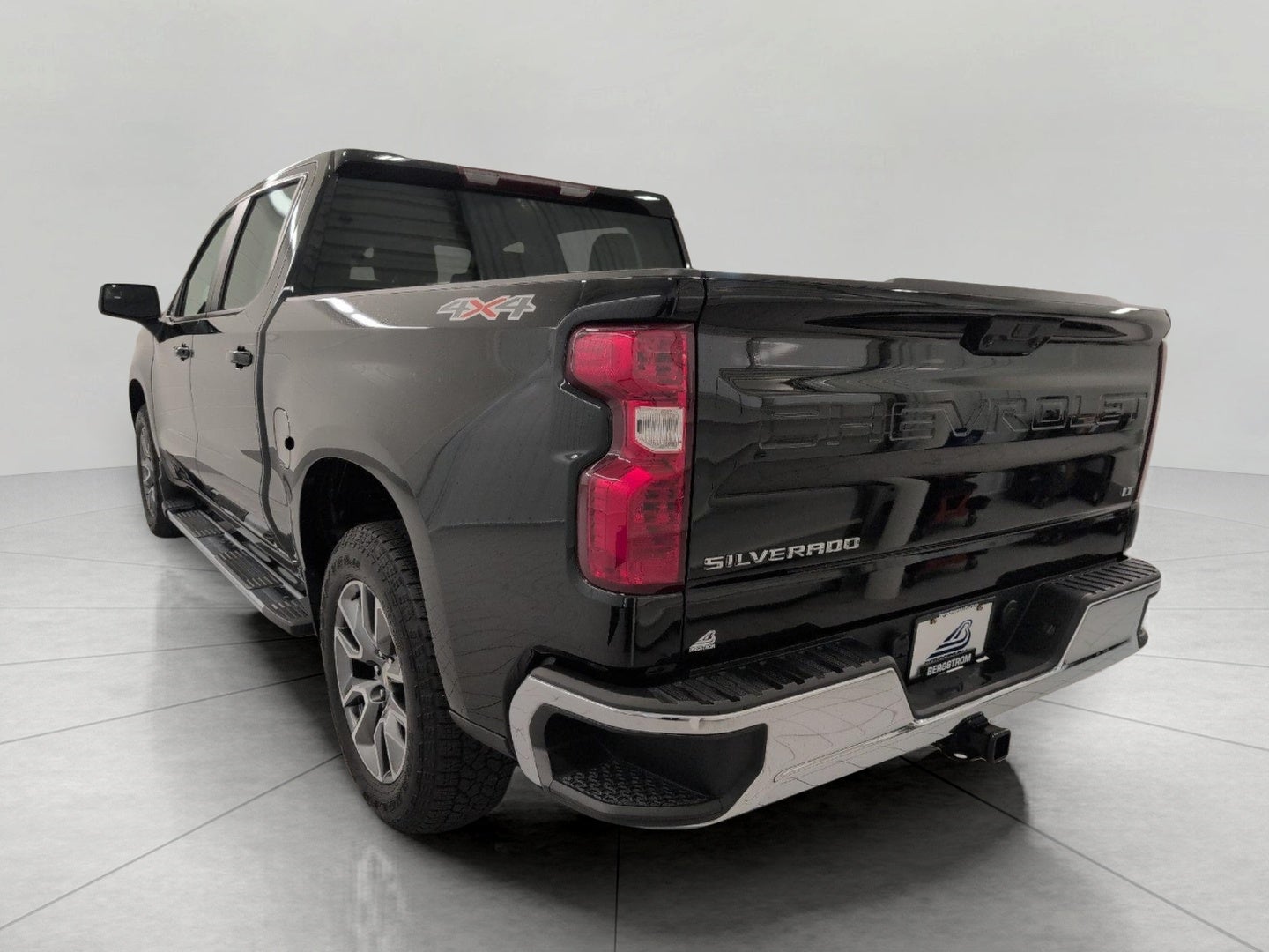 2024 Chevrolet SILVERADO 1500 4WD Crew Cab Short Bed LT with 2FL