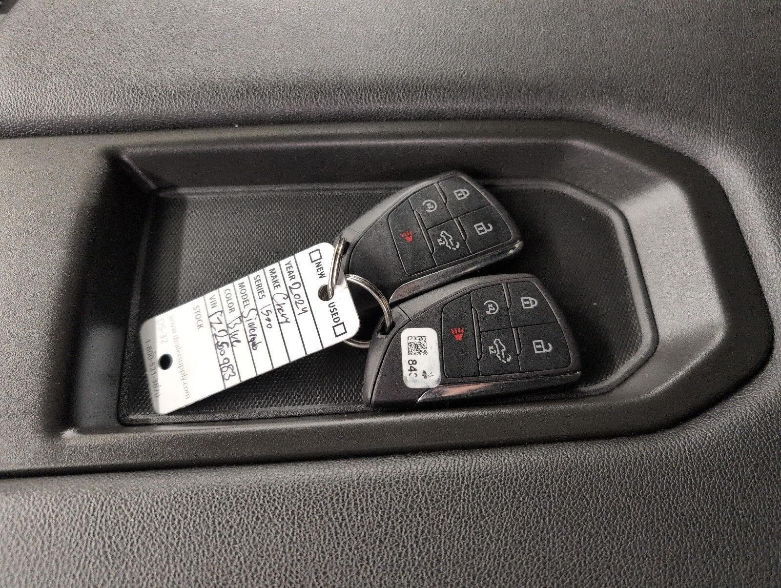 2024 Chevrolet SILVERADO 1500 LT