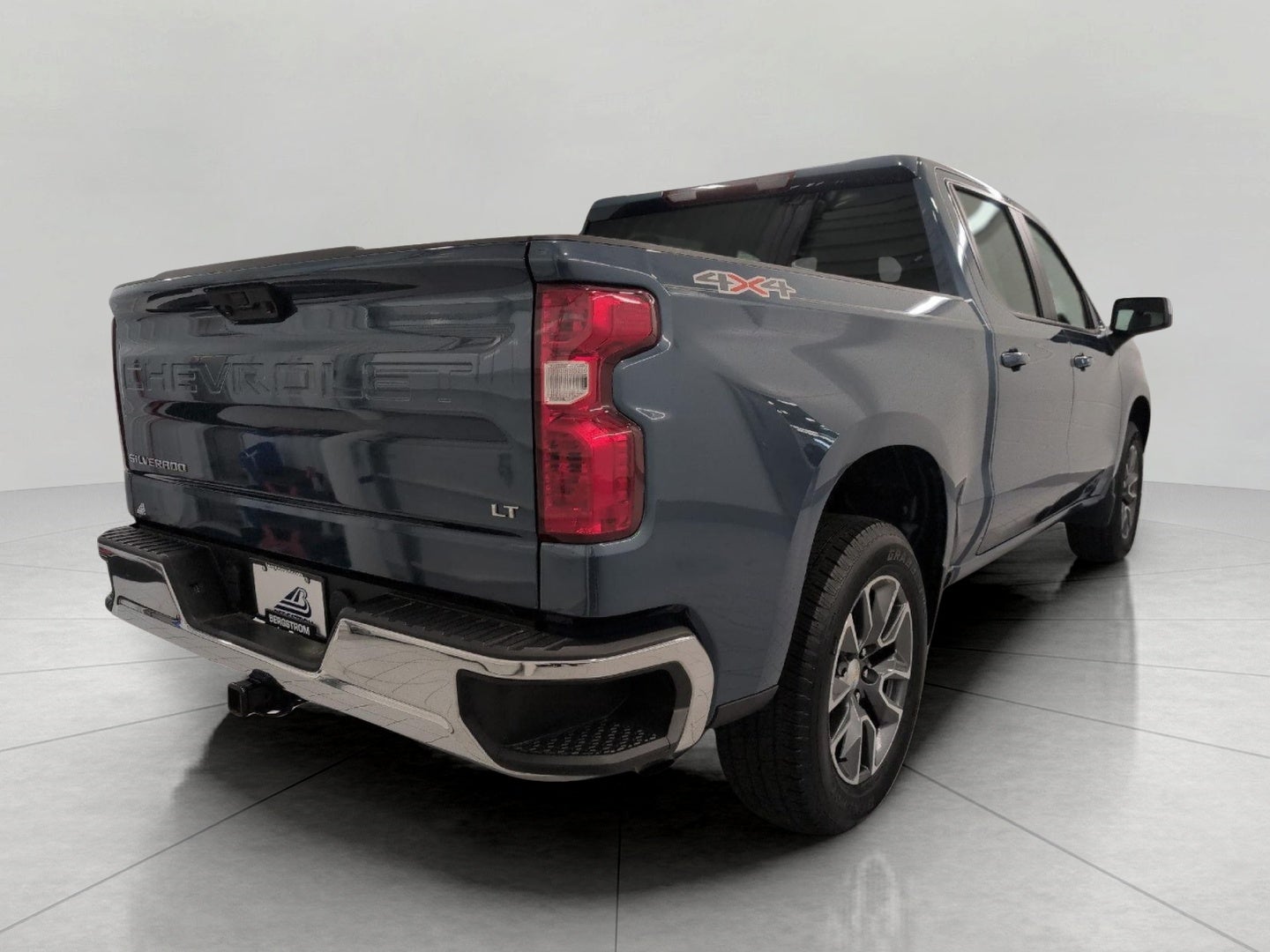 2024 Chevrolet SILVERADO 1500 4WD Crew Cab Short Bed LT with 2FL
