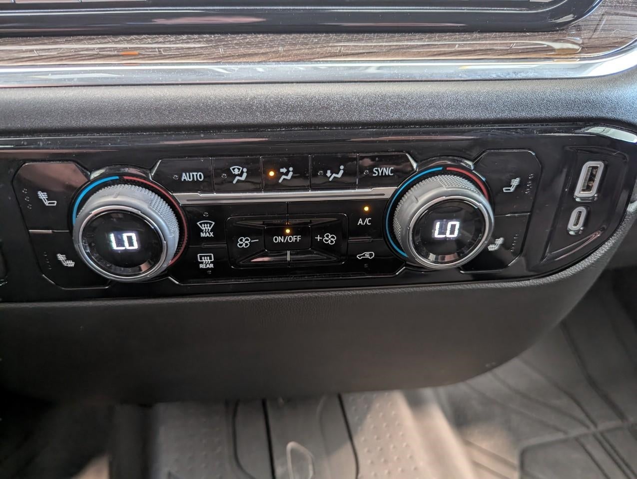 2024 Chevrolet Silverado 1500 4WD Crew Cab Short Bed RST