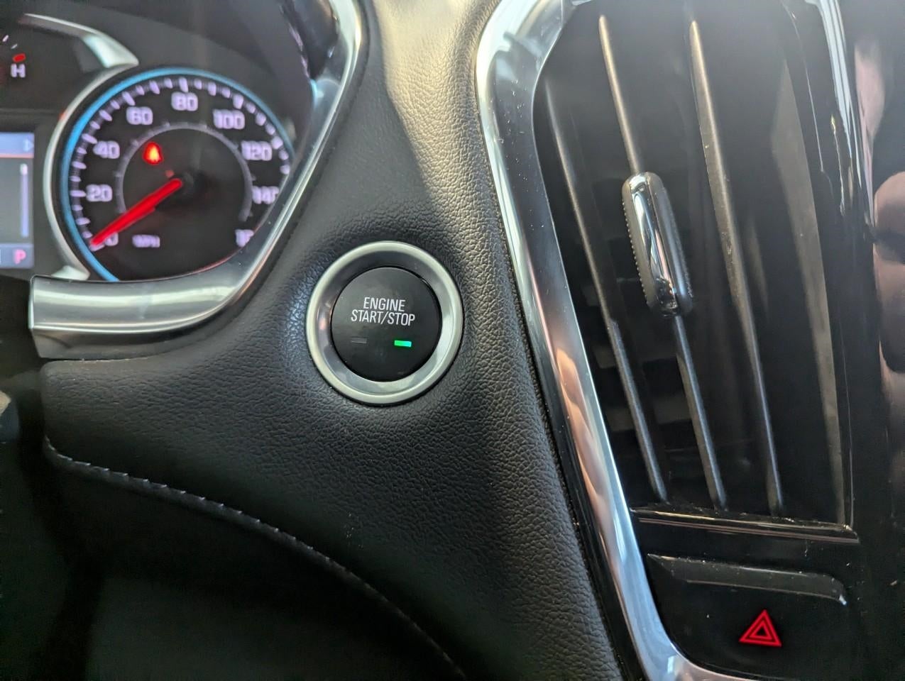 2023 Chevrolet Traverse AWD LT Cloth