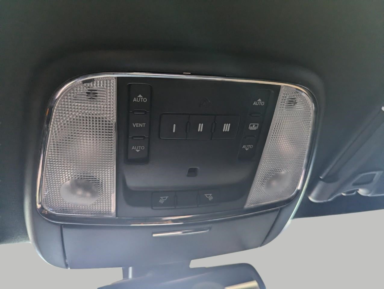 2015 Chrysler 300C Platinum