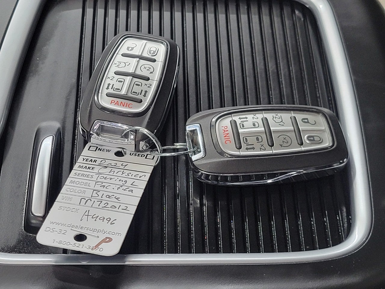 2024 Chrysler Pacifica Touring L