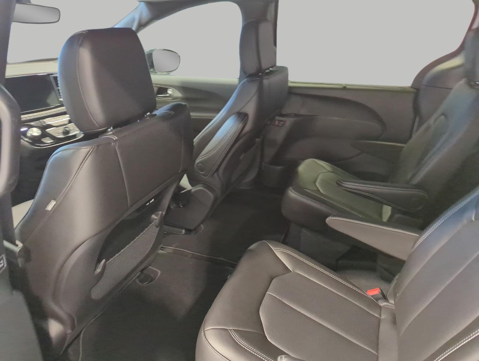 2027 Chrysler Pacifica PACIFICA SELECT